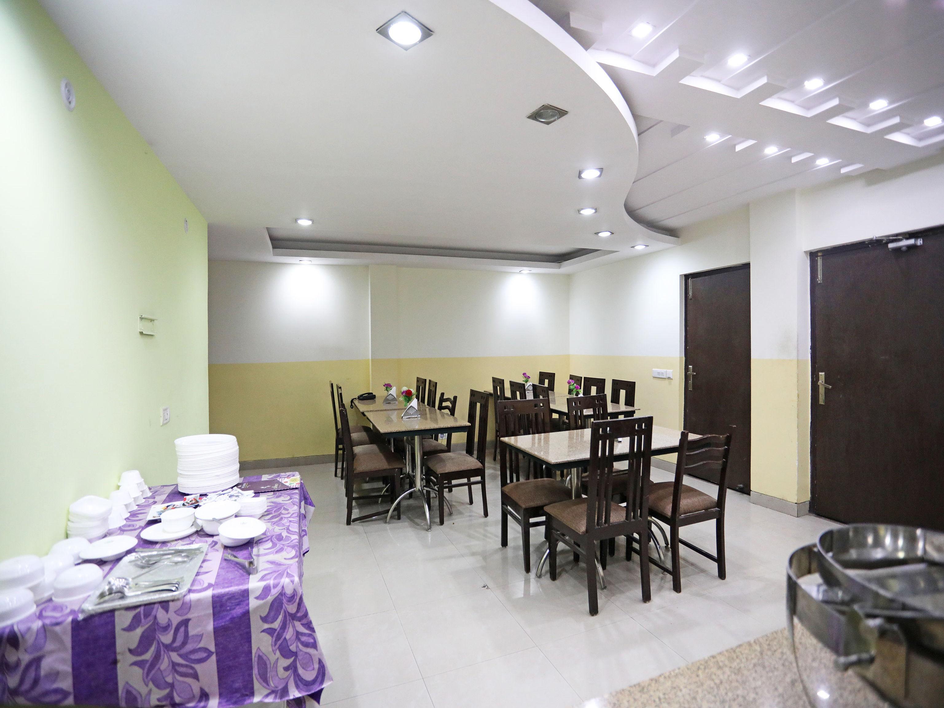 Hotel The Rts Plaza Nova Deli Exterior foto
