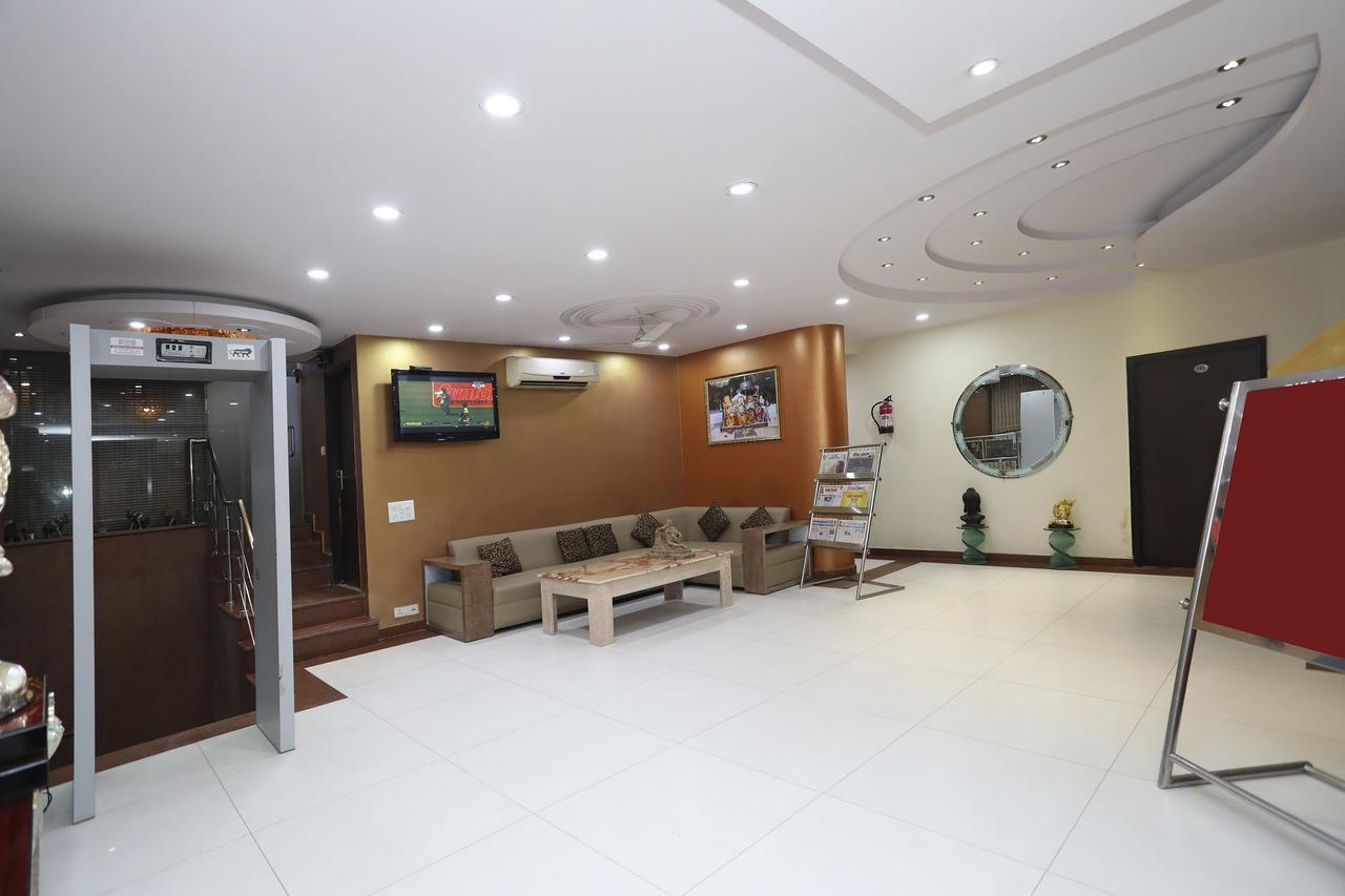 Hotel The Rts Plaza Nova Deli Exterior foto